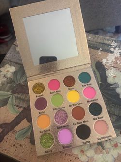 Foolish Hustle LA Hustler Eyeshadow Palette