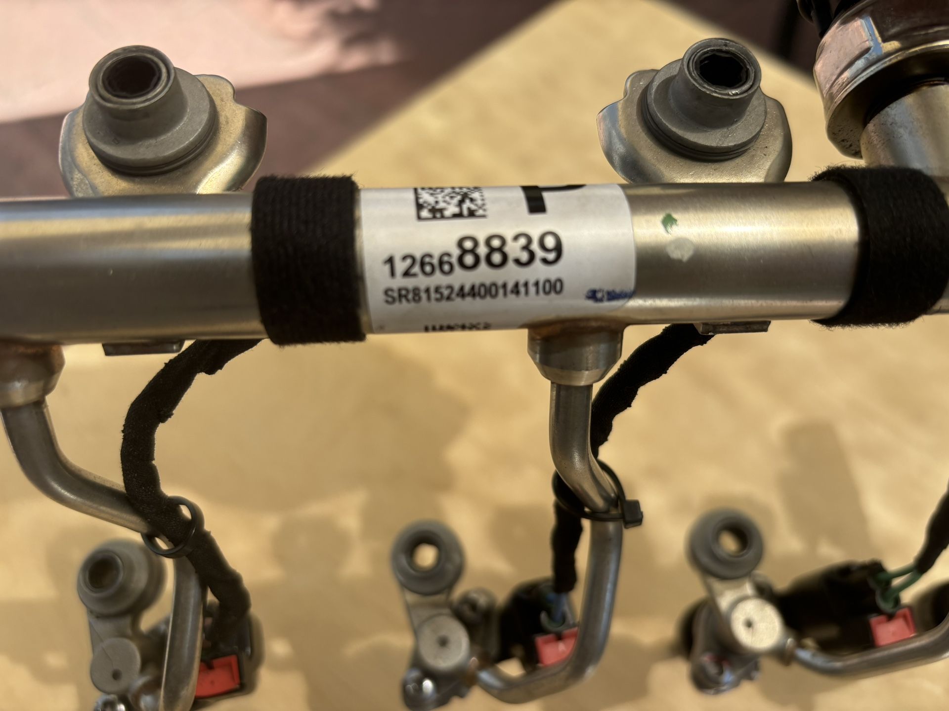 2016-2019 Chevy Volt Fuel Rail Assembly 