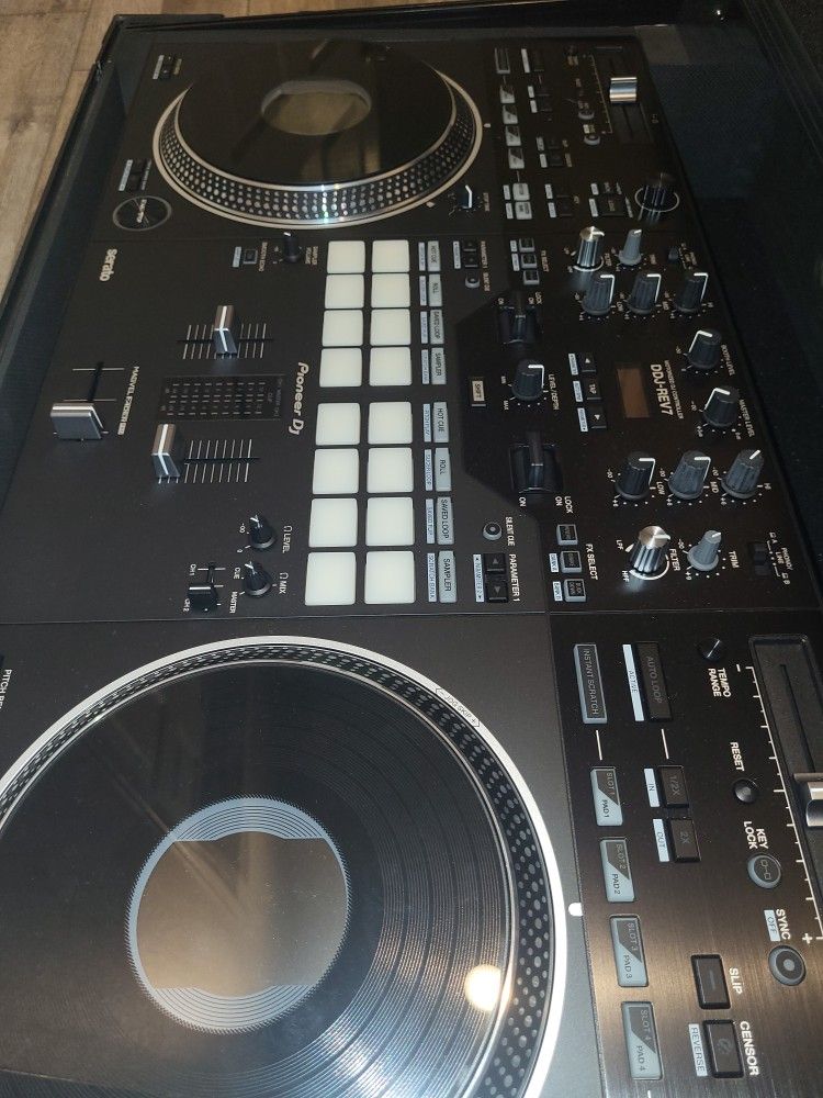 PIONEER DDJ REV7 + ProX Case BRAND NEW