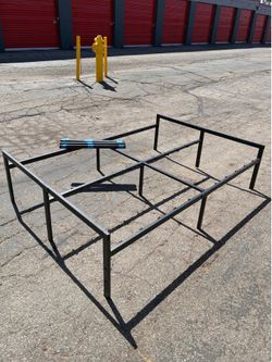 Heavy duty metal bed frame (full)