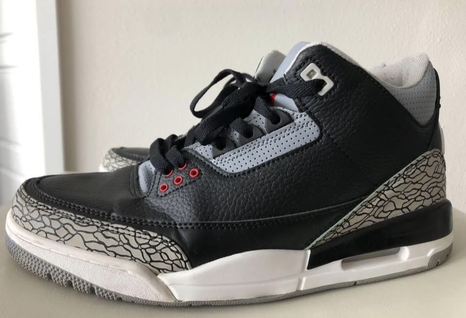 Air Jordan ‘Black Cement’ 3s