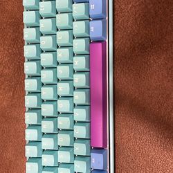 Ducky Mecha Mini frozen llama Keyboard 