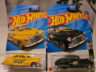 HOT WHEELS