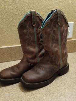 Women's Justin Gypsy Boots with Teal accent SIZE 7B