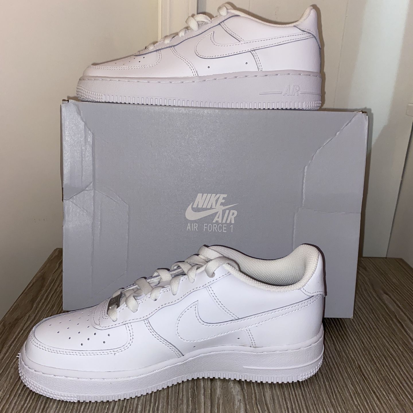 Nike Air Force 1 (White, Low Top,)