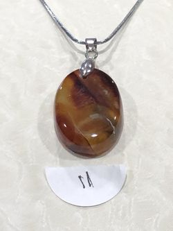 Sterling silver Pendant necklace Agate 1.5”,yellowish color,17” chain 925NEW NEVER BEEN USED