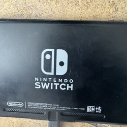 Nintendo switch + games + accessories 