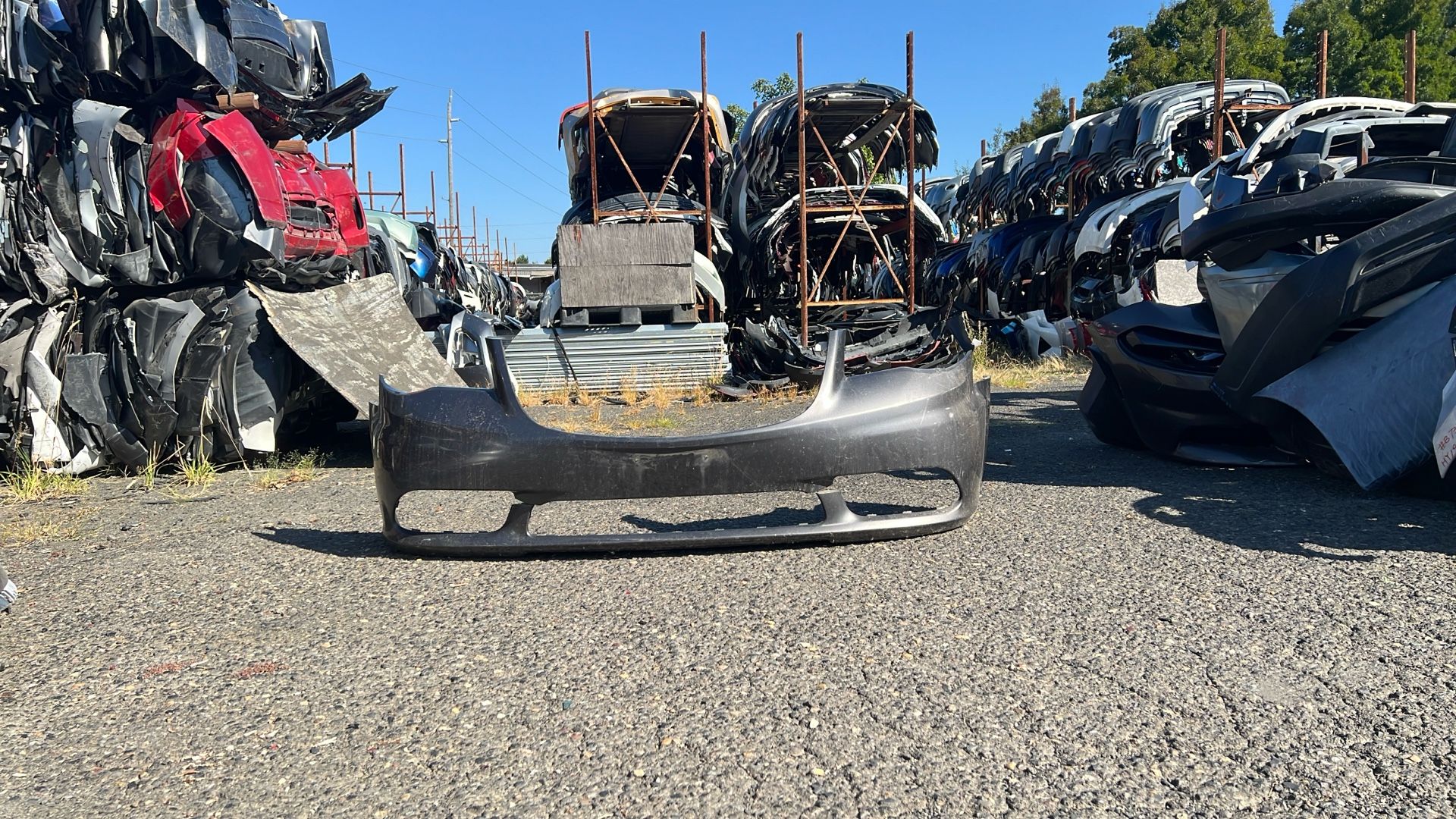2011 To 2014 Chrysler Lancia Front Bumper Cover #B892