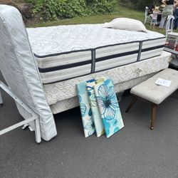 Twin Beds 