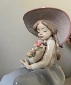 LLADRO Fragrant Bouquet Girl Figurine