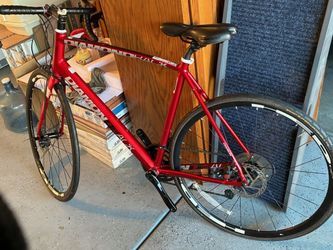 26 inch Diamondback Podium 4 and 28 inch Mongoose Impasse HD