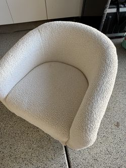Bouclé Chair