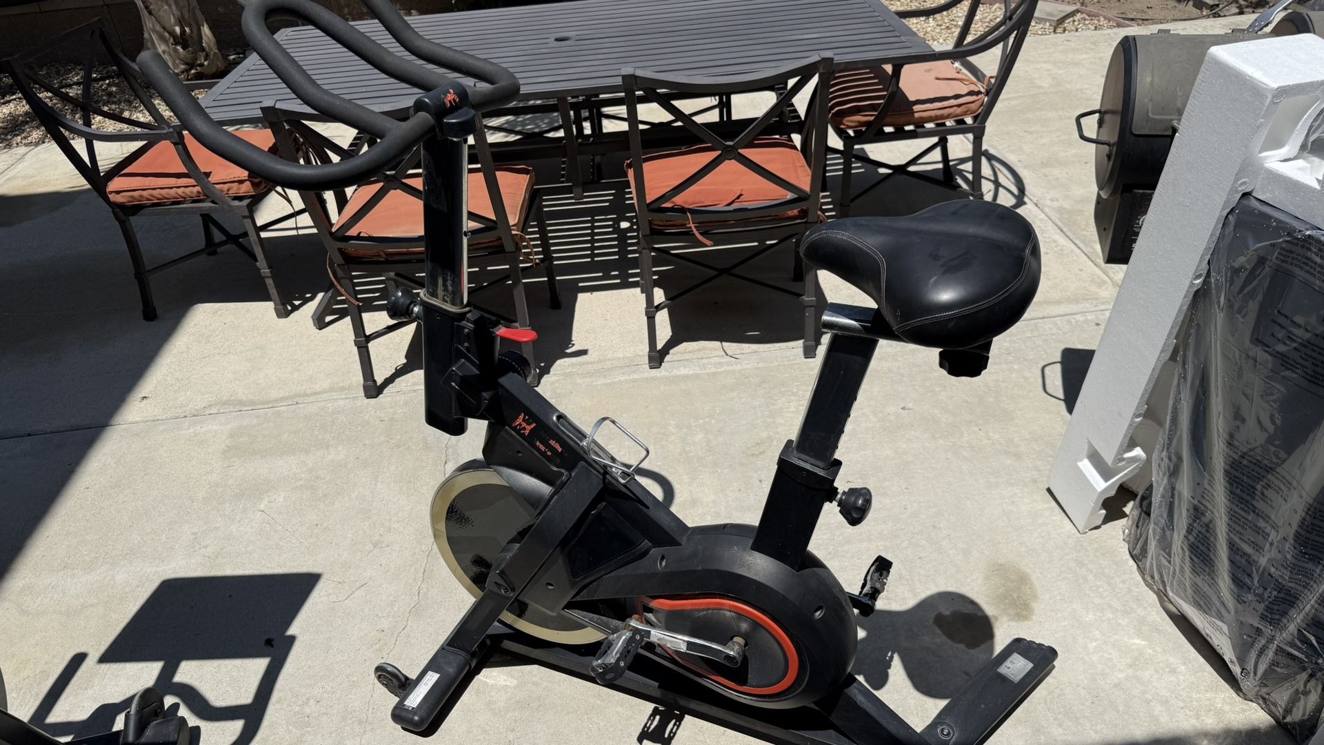 Women’s Health/ Men’s Health Exercise Bike