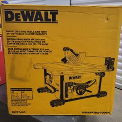 Dewalt 15 Amp Corded 8-1/4 in. Compact Portable Jobsite Tablesaw (Stand Not Included)(Model: DWE7485)