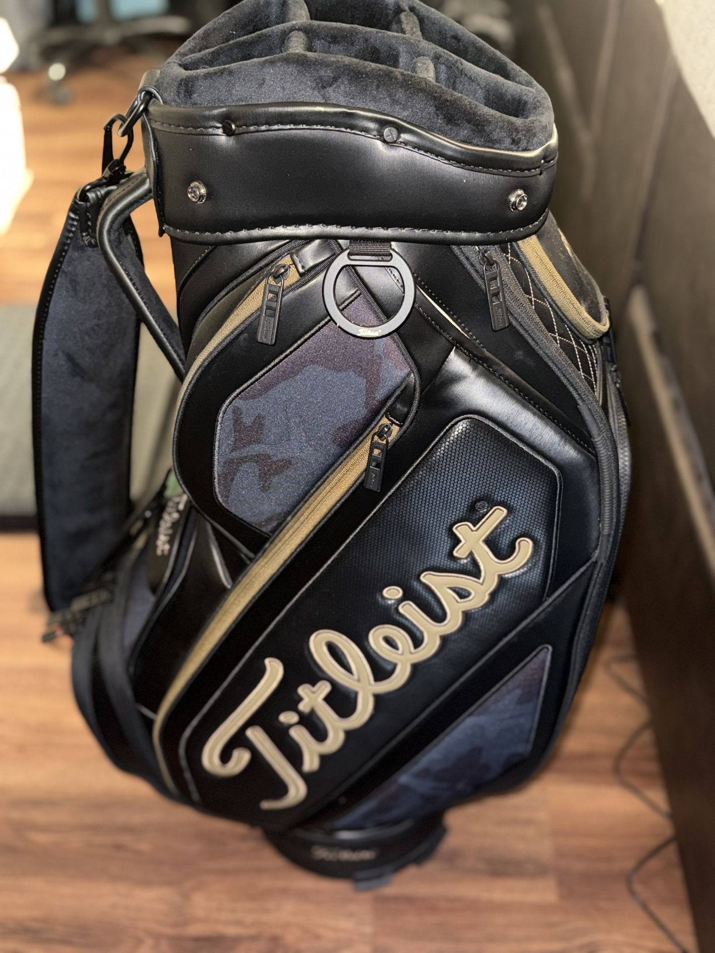 Titleist Folds Of Honor Midsize Bag