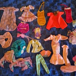 Barbie & Friends Vintage Clothing Lot a 1980s/1990s Doll Clothes