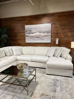 Brand New versatile style 2 pc ultra soft seating Sectional w/Chaise