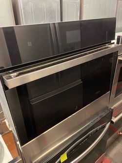 220V 30 wide stainless steel Whirlpool single oven for only $900
