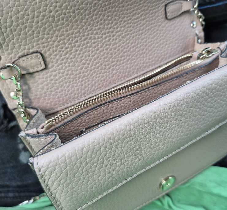 Valentino Garavani Rockstud Calfskin Chain Pouch