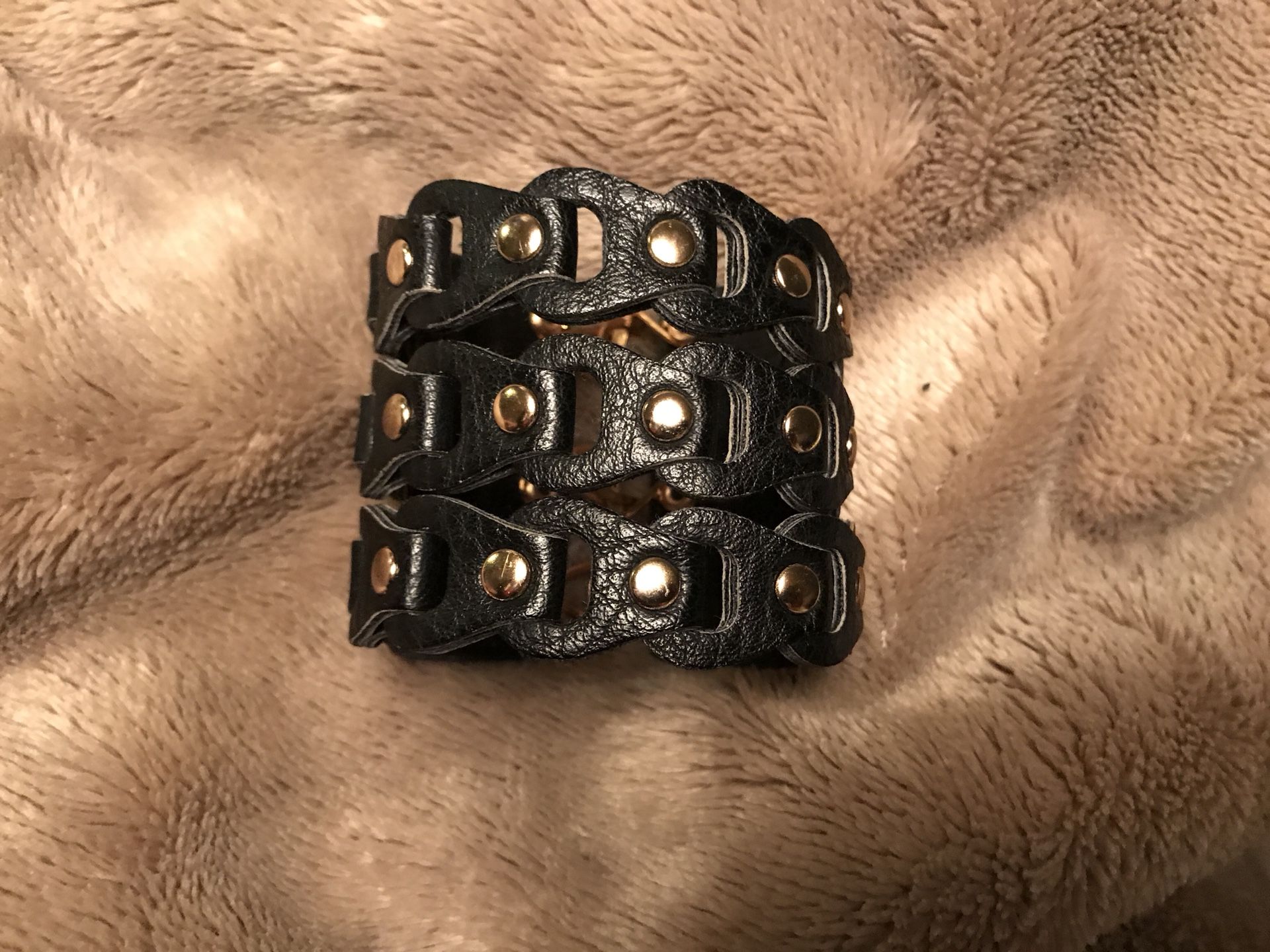 Small leather bracelet (petite)