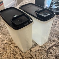 *PRICE REDUCED* Tupperware Super Cereal Storer