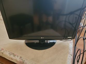 LG - 37" Class / 720p / 60Hz / LCD HDTV