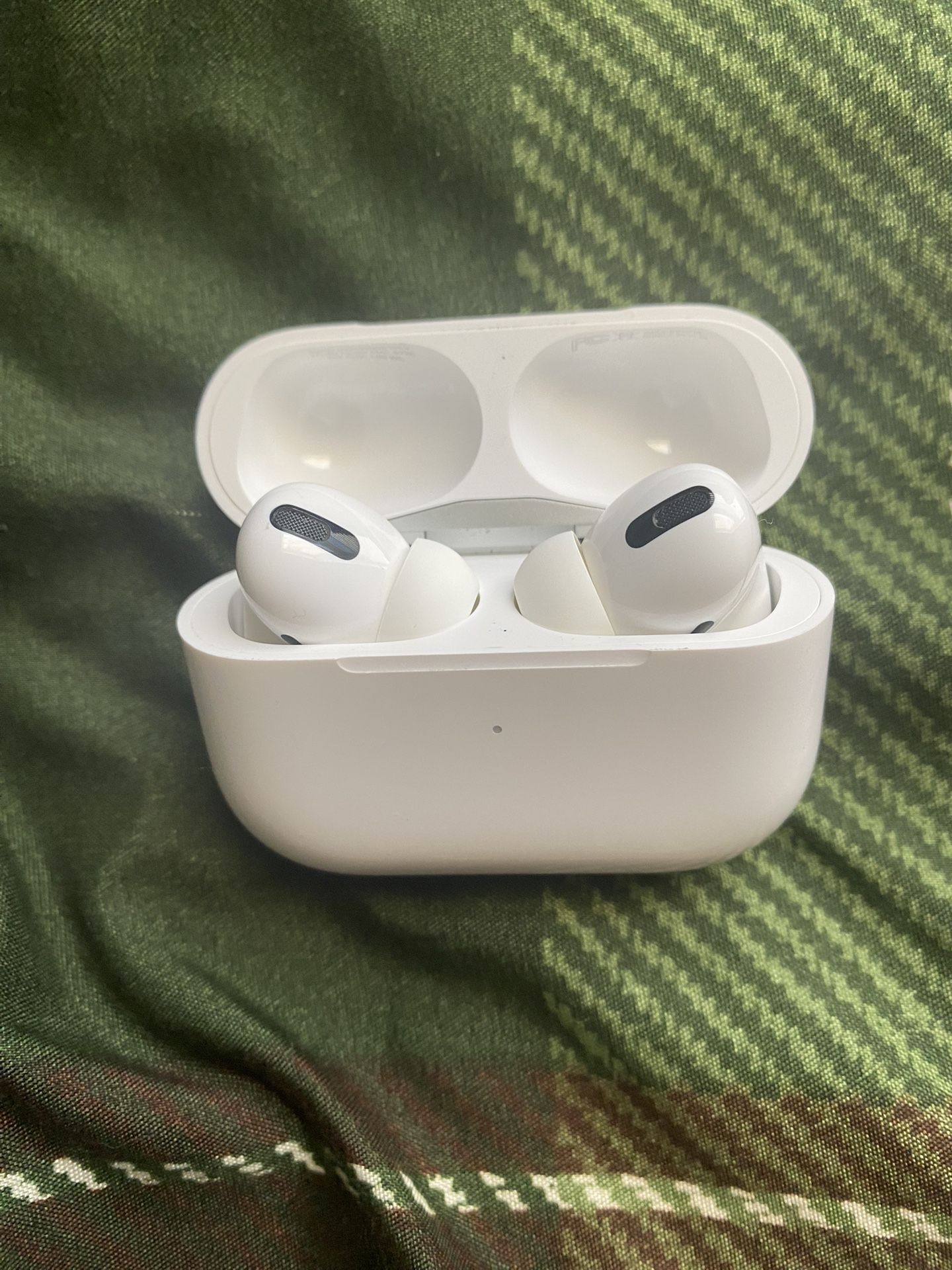 Air Pod Max (With Warranty)