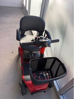 Adult mobility scooter