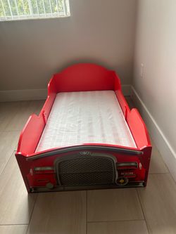 Toddler bed & Mattress