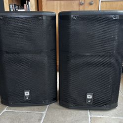 JBL PRX615M 2-Way Powered 2 Speaker 
