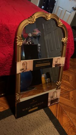 HARLOW WALL  MIRROR