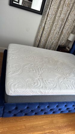 Comfortable Queen mattress with 3.5 inches of foam top. Very soft and comfortable