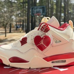 Air Jordan 4 “Valentine’s Day” Size 10.5