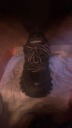 Balenciaga Tracks size 42