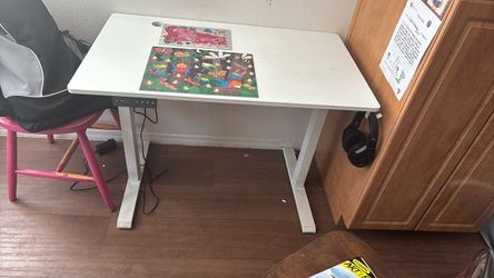 Standing desk