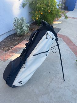 Taylormade FlexTech golf bag . Great condition!!