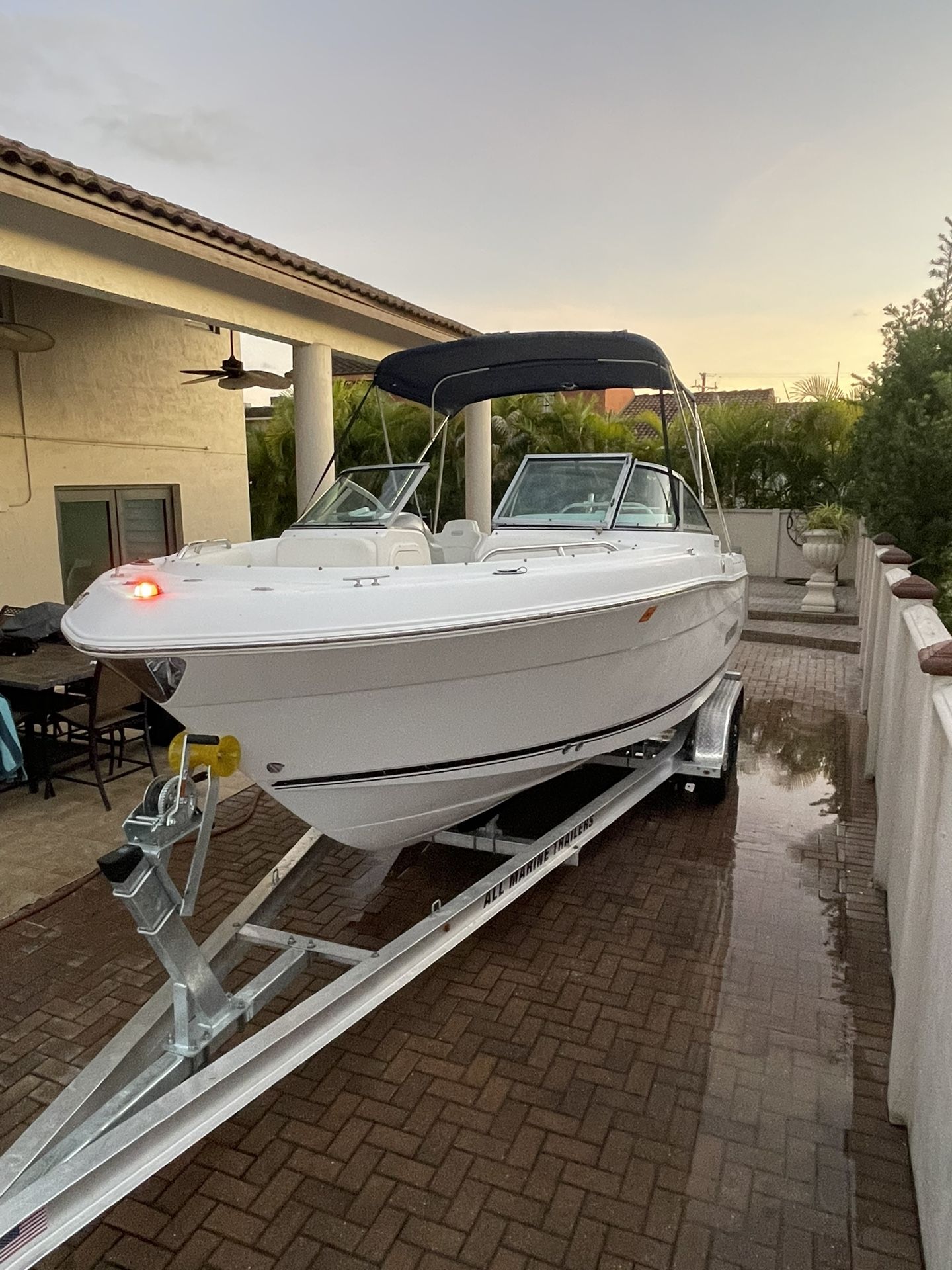 2012 Robalo R227