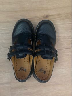 Mary Jane Dr. Martens women size 6