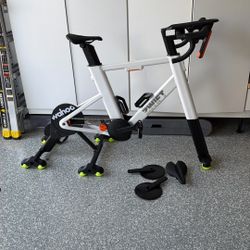 ZWIFT RIDE WITH KICKR CORE 2