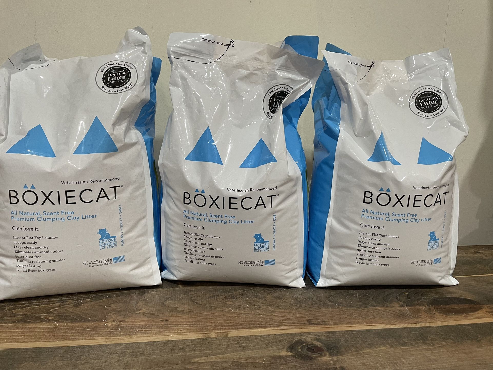 35% OFF BOXIE CAT LITTER UNSCENTED - 28 LB / total 3 bags