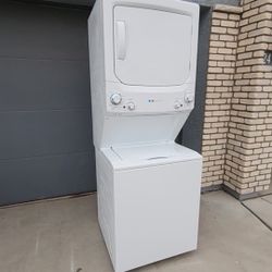"GE" STACKABLE COMBO WASHER AND ELECTRIC DRYER ULTRA KING SIZE CAPACITY FOR $ 700 WITH 4 MONTHS OF WARRANTY AND DELIVERY AND INSTALLATION FREE