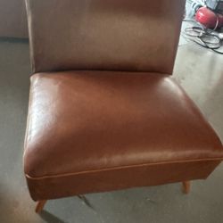 Armless Chair 
