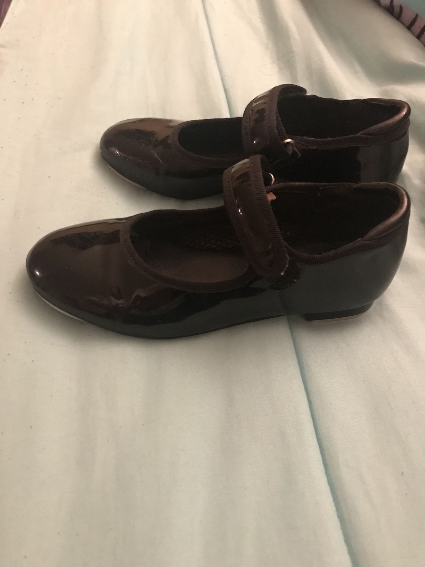 Black tap shoes for girls, kids.
