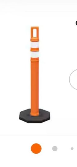 Traffic pylon