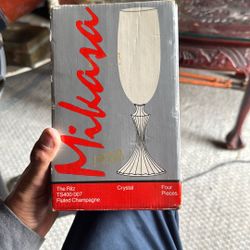 Crystal Champagne Flutes Set Of 4 Brand New