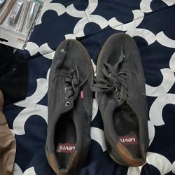 Levi Shoes Size 13