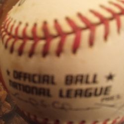 Hanks Signature Ball