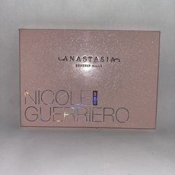 Anastasia B.H./Nicole Guerriero, Glow Kit 
