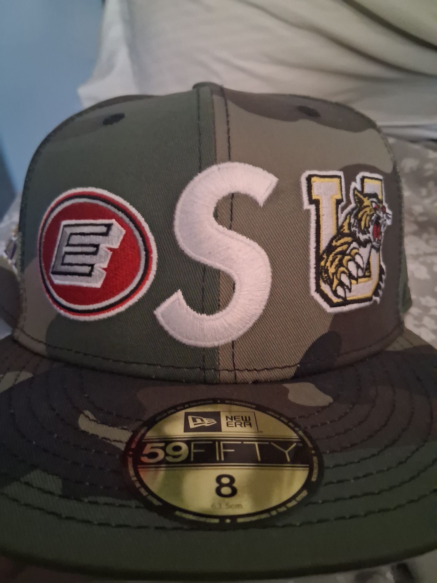 Supreme camo mascot fitted