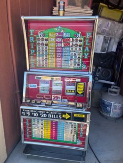 Antique slot machine